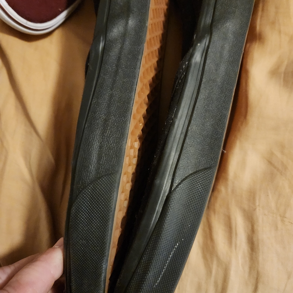 Vans - Picture 4 of 6
